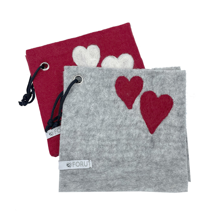 Grytekluter i filt med hjerter